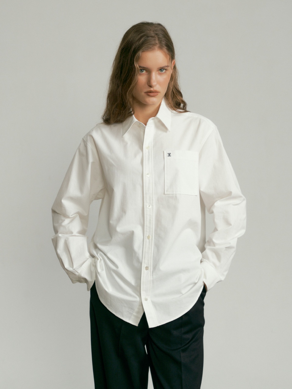 폴뉴아 Classic Logo Over Fit Pocket Shirt - White